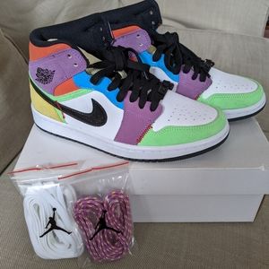 Jordan 1 Mid Lightbulb